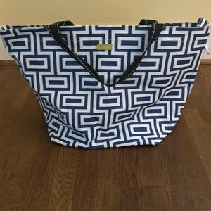 Scout Large Weekender bag. Navy and White